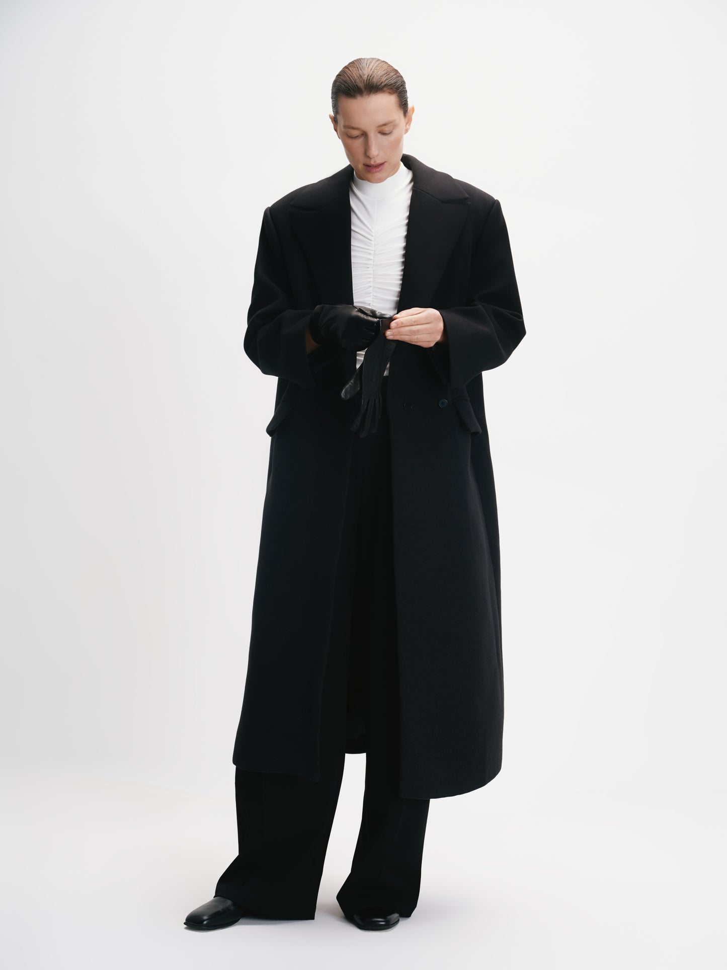 Пальто вовняне прямого крою чорне COUTURE