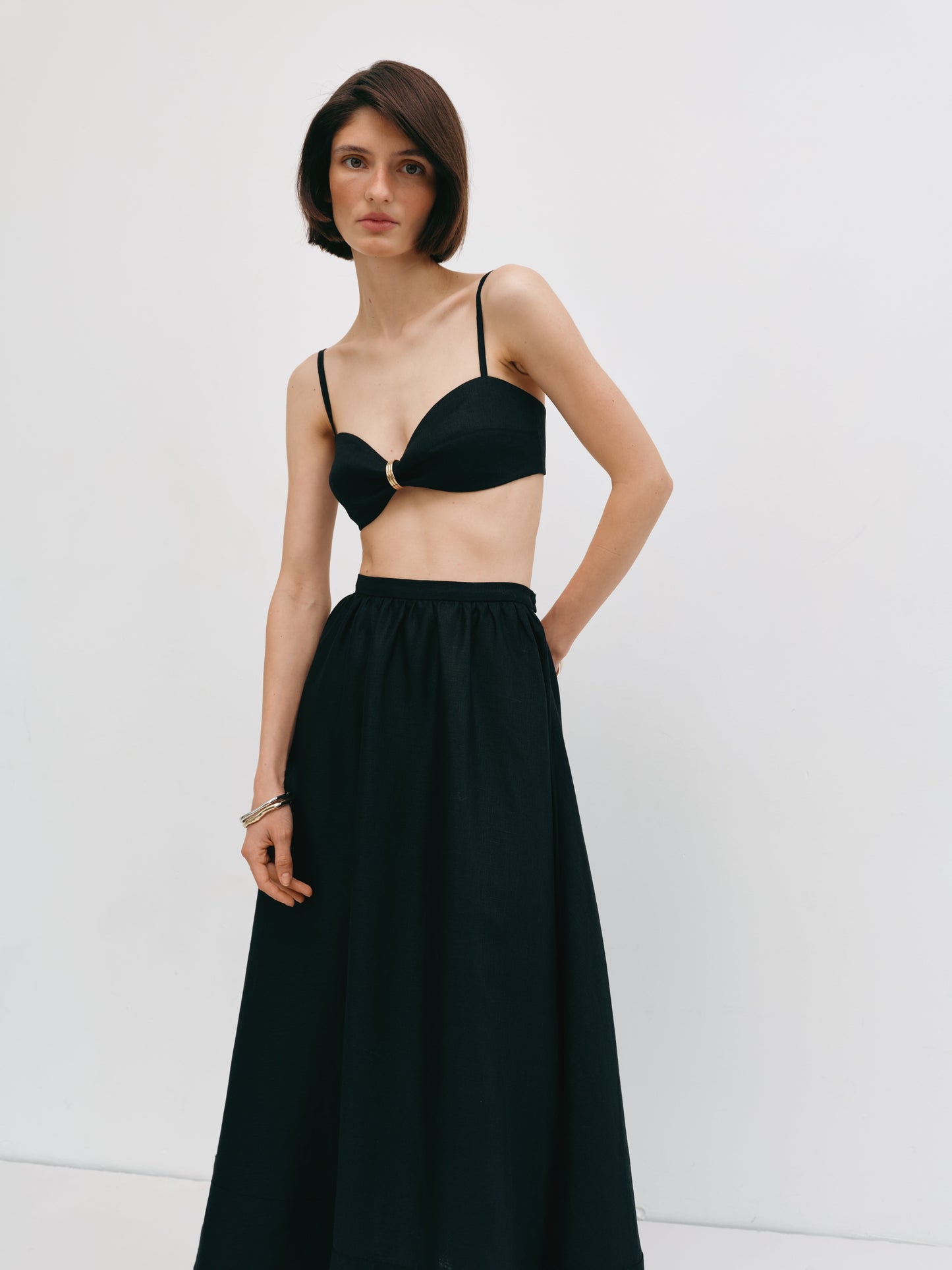 Спідниця кльош максі чорна з льону