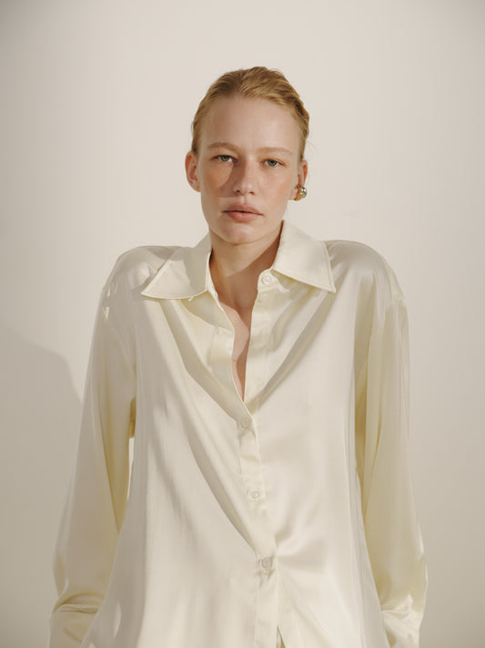 Блуза сатин пісочна