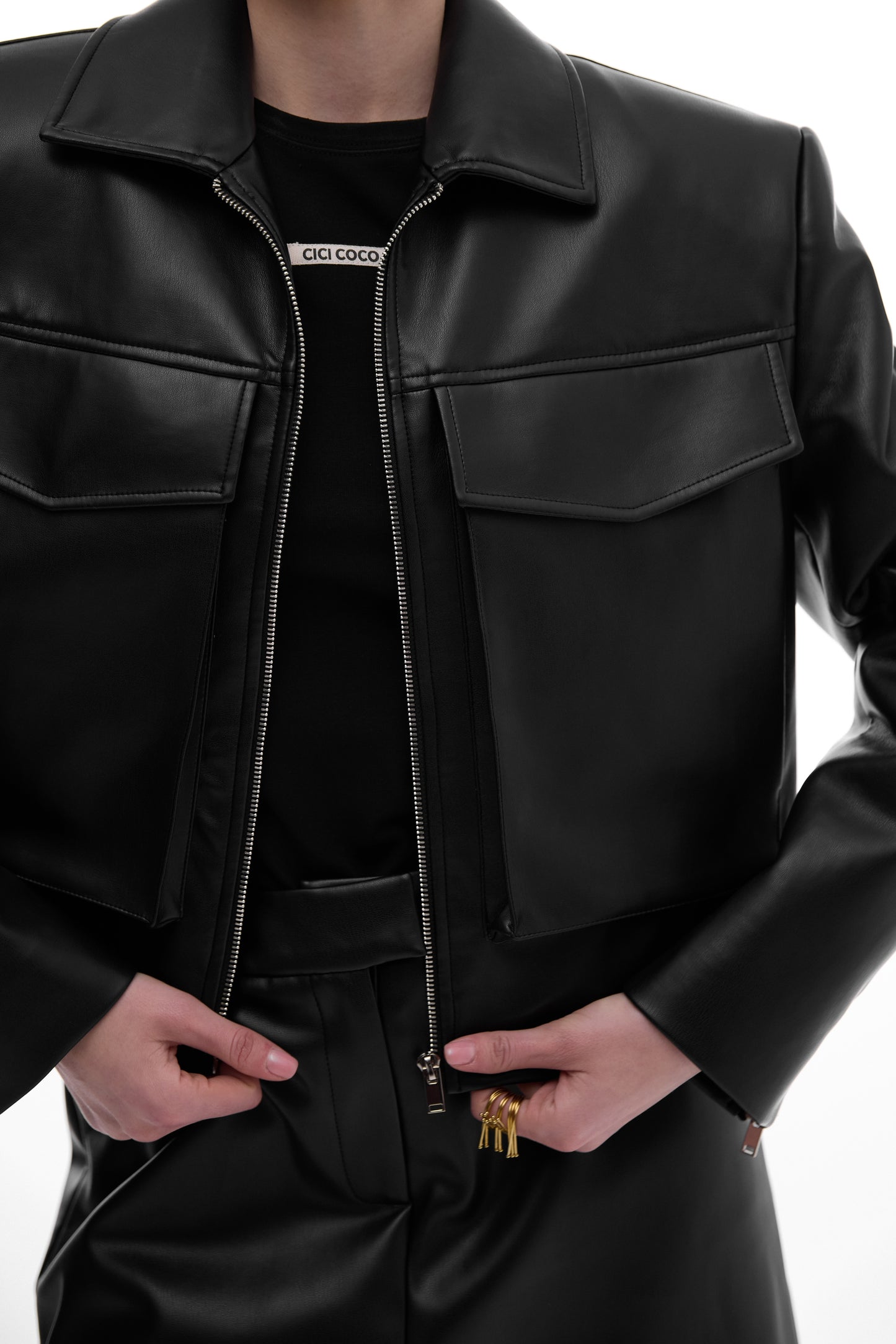 Куртка еко-шкіра чорна