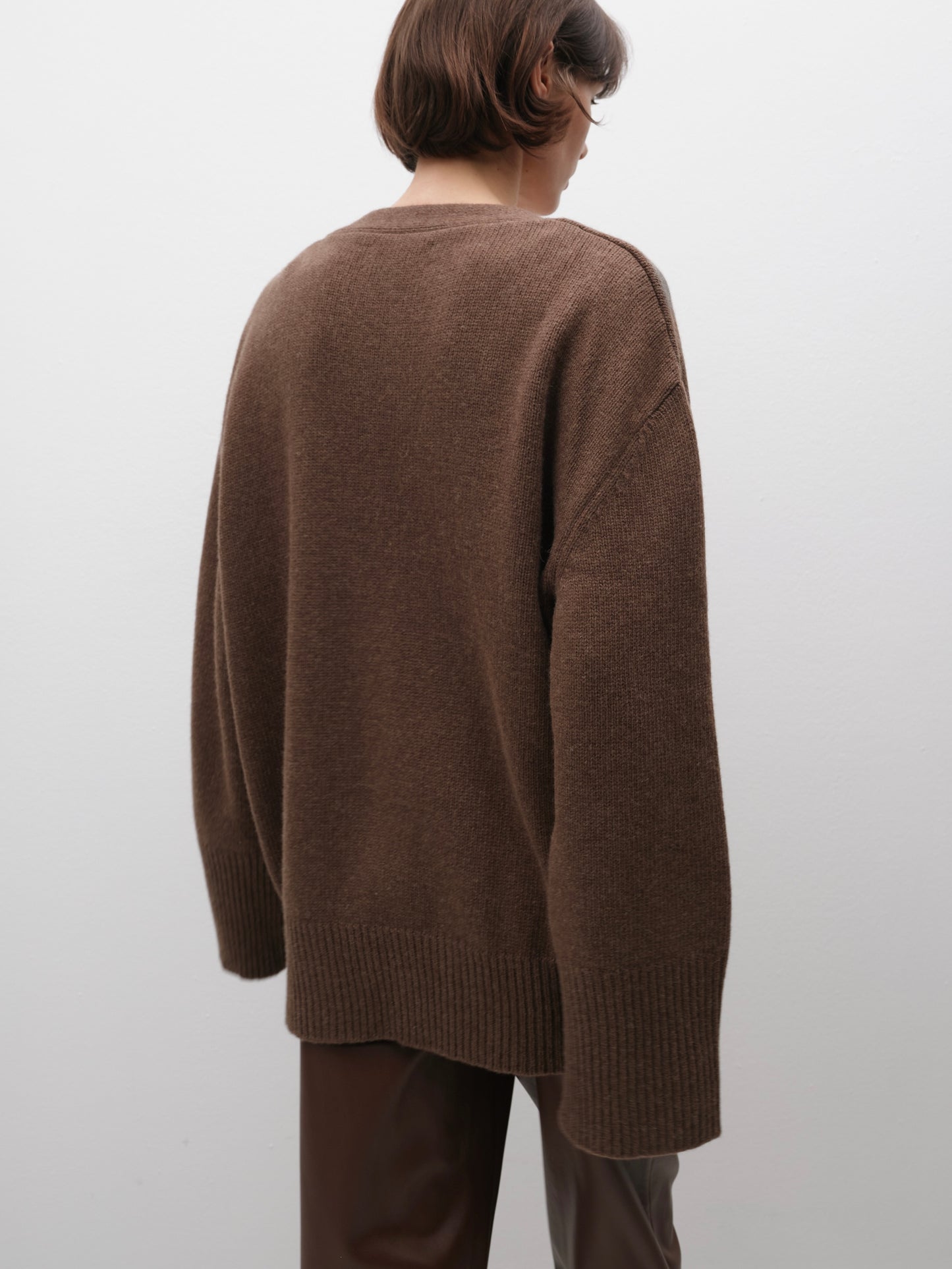 Кардиган вовняний коричневий з гудзиками