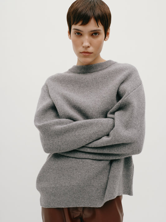 Светр вовняний сірий