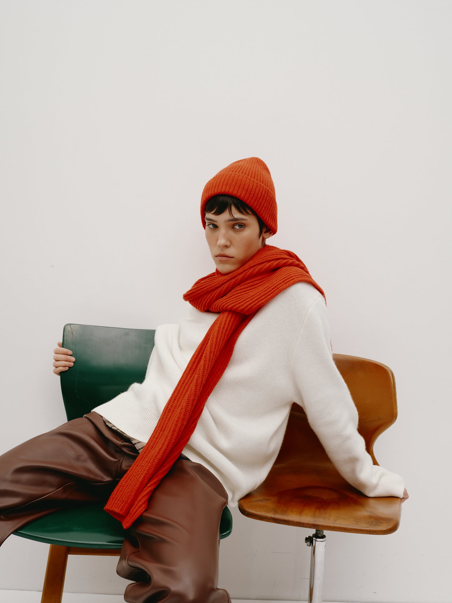 Шапка морквяна