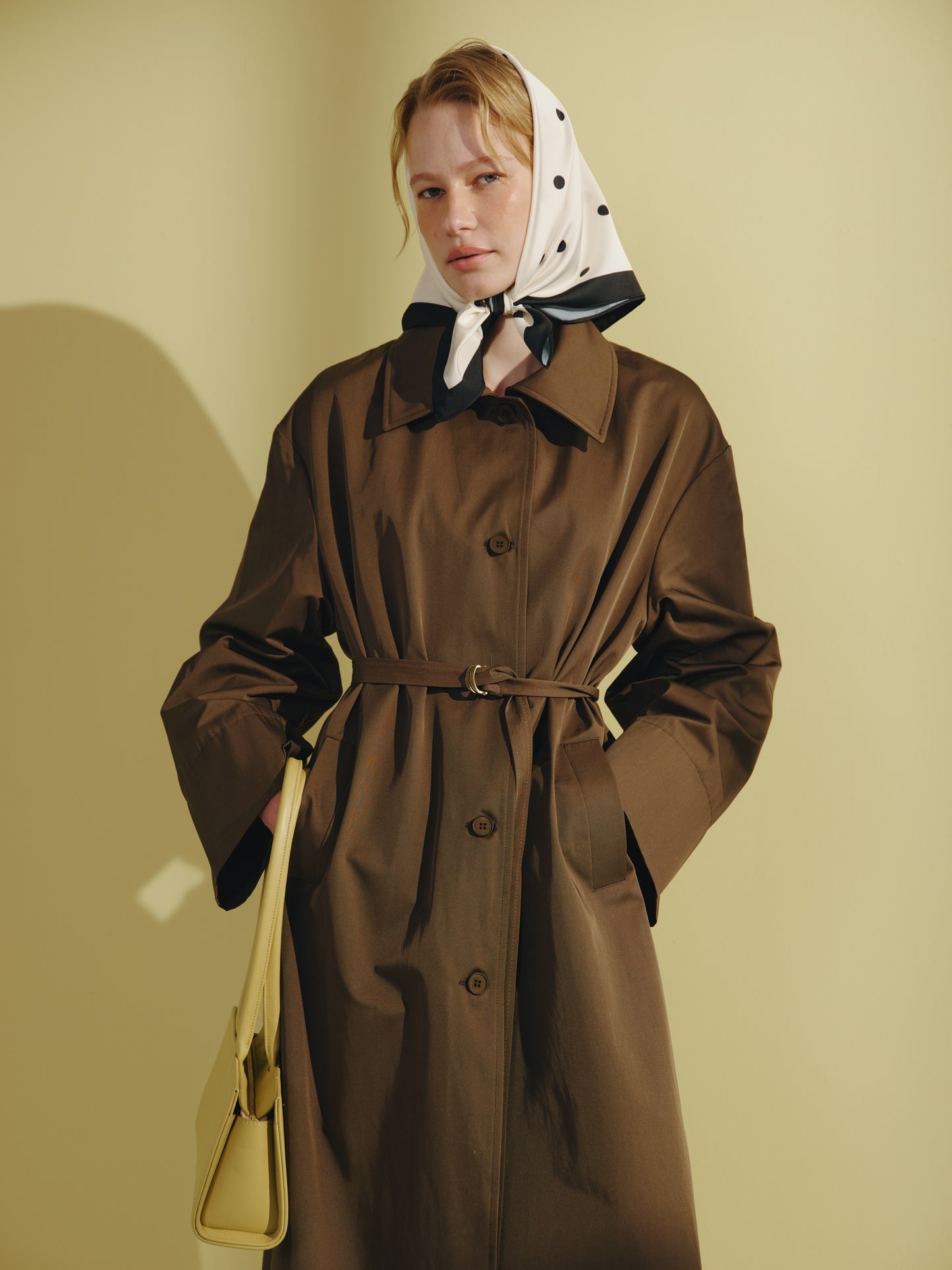 Тренч з пелериною поверх COUTURE