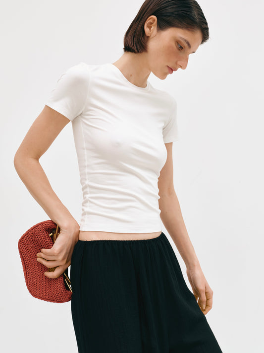 Футболка трикотажна приталена молочна