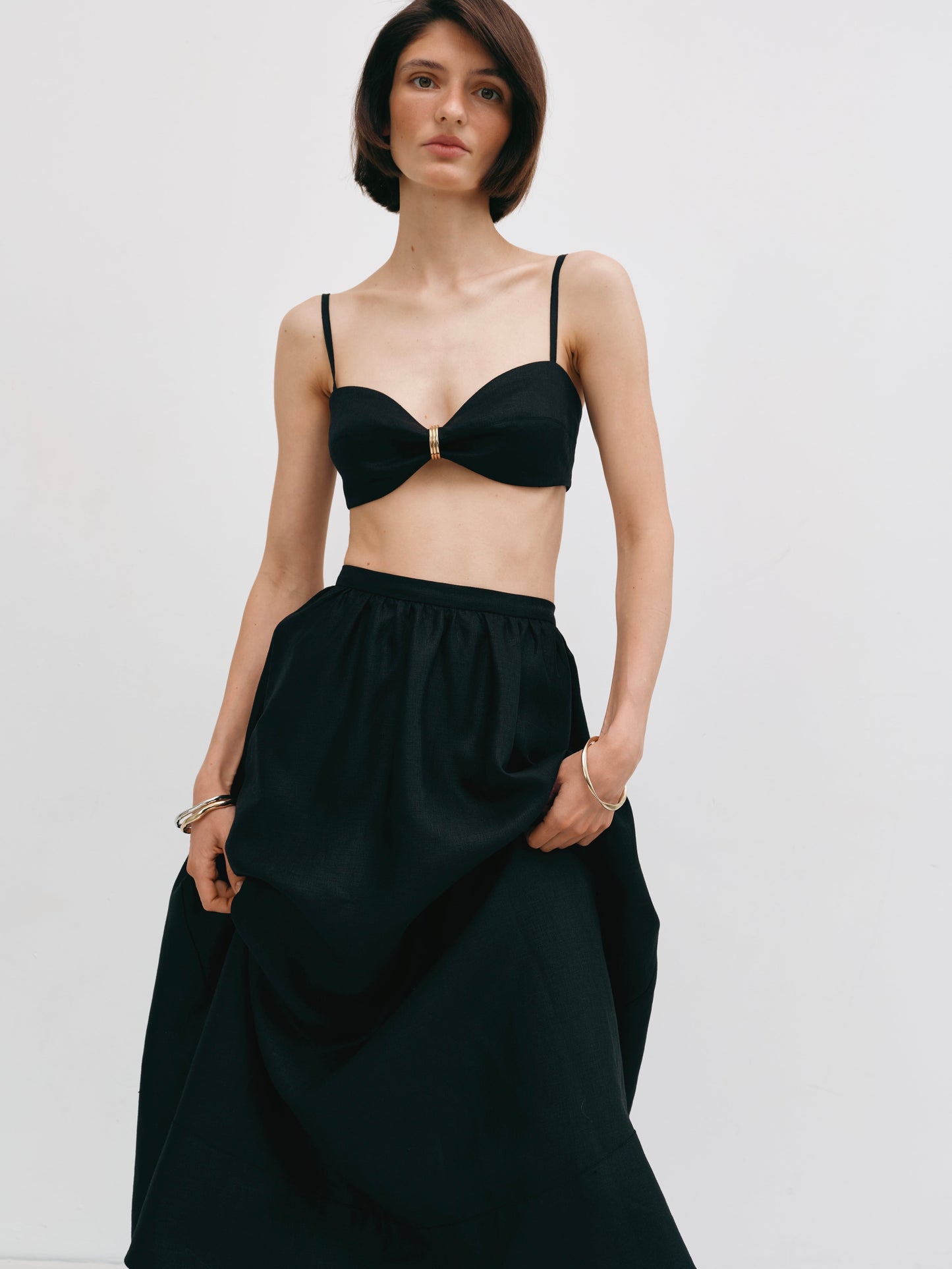 Топ з чашками з льону чорний