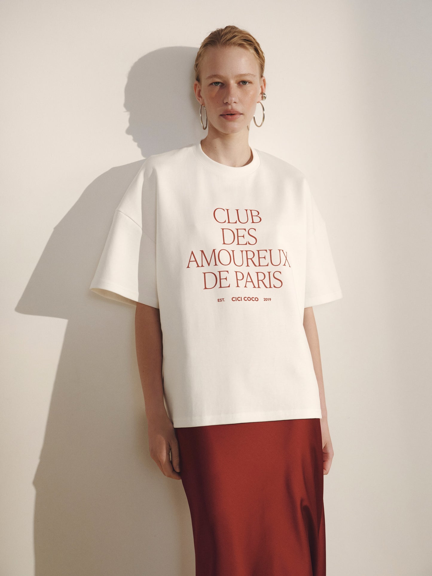 Футболка оверсайз з вишневим принтом