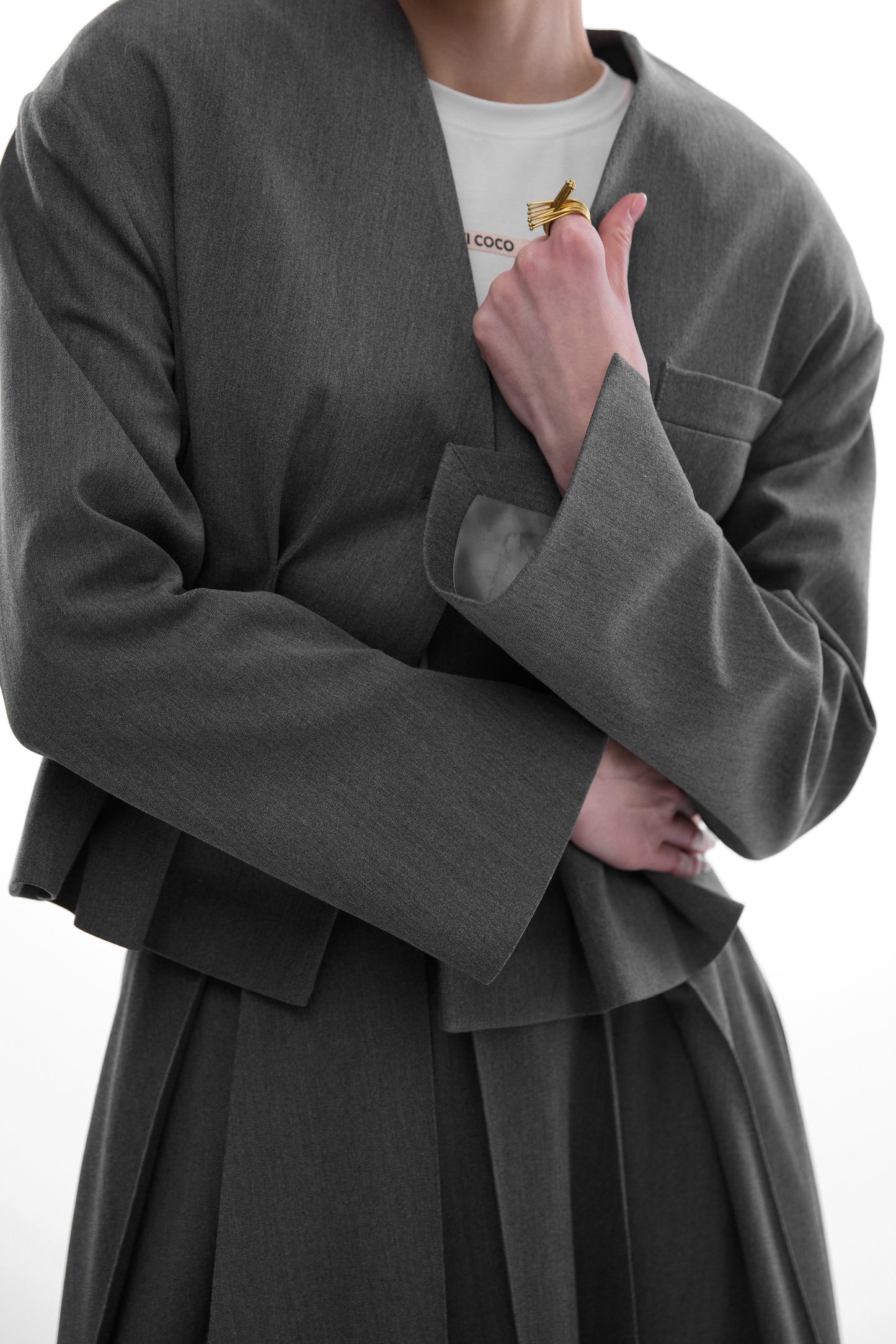 Жакет на талію короткий сірий