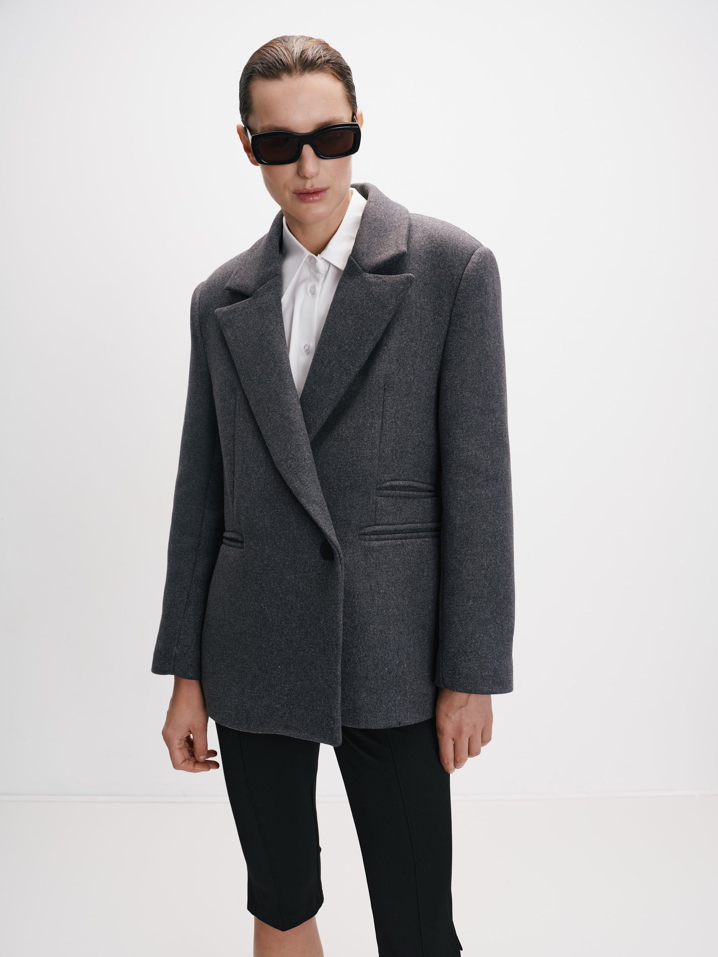 Сірий жакет - пальто COUTURE