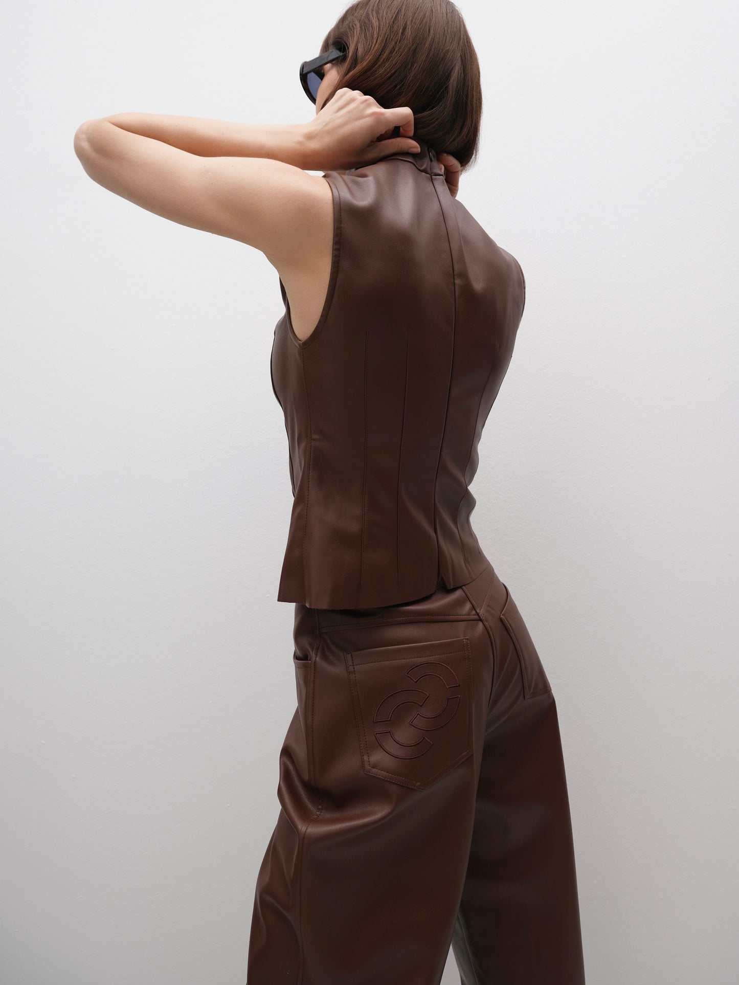Sleeveless Eco-leather Turtleneck Brown