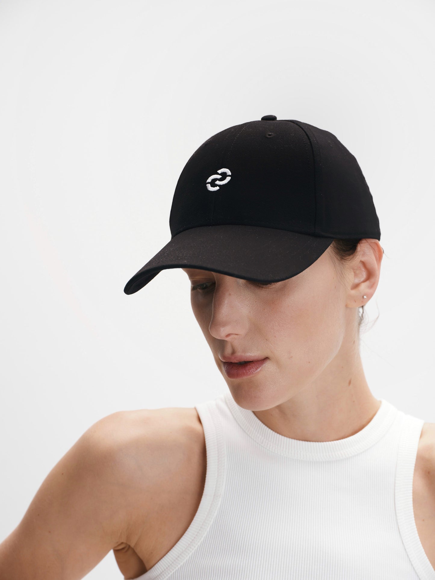 Кепка чорна з лого