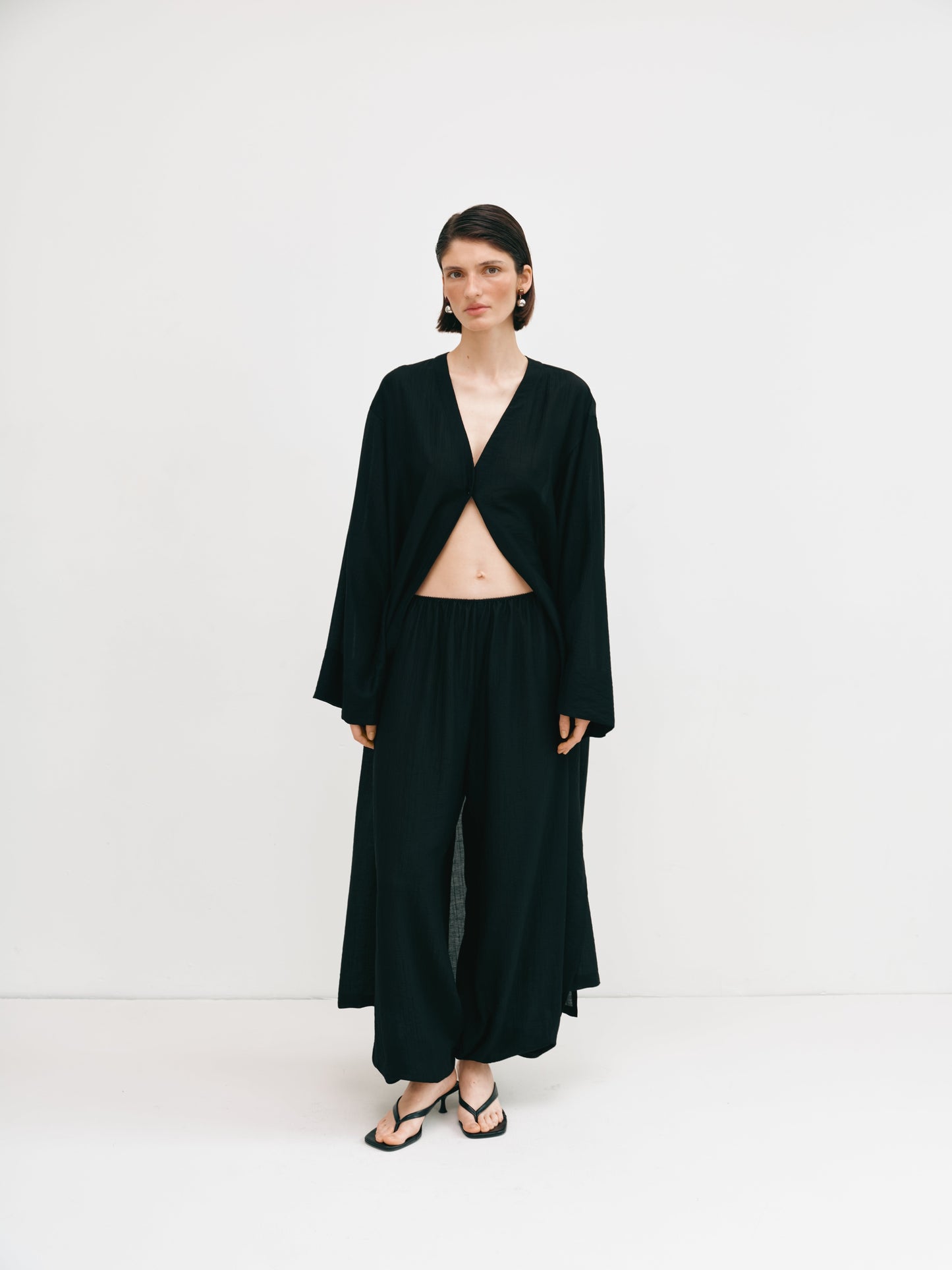 Штани з резинкою по низу чорні