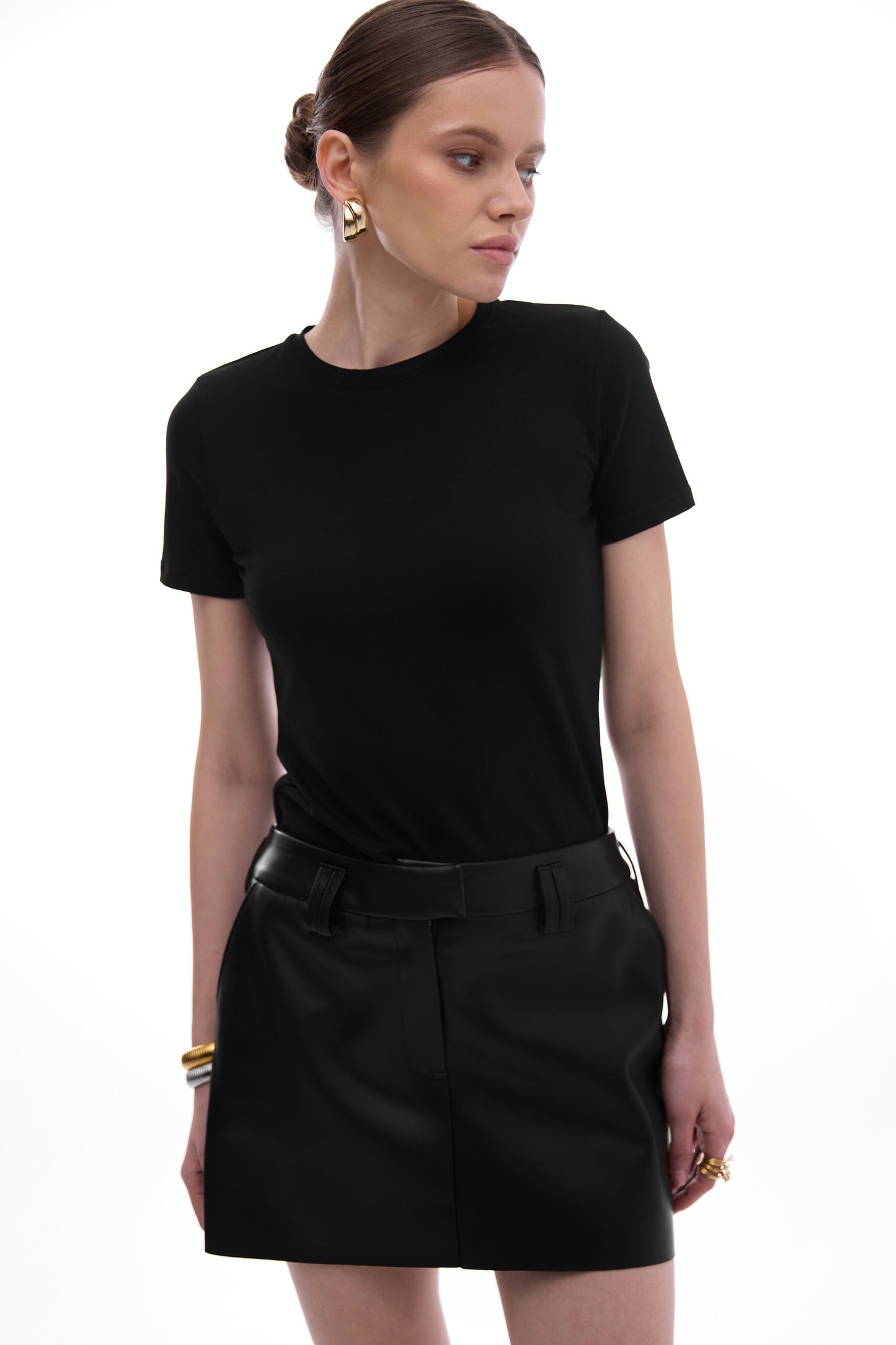 Black fitted T-shirt