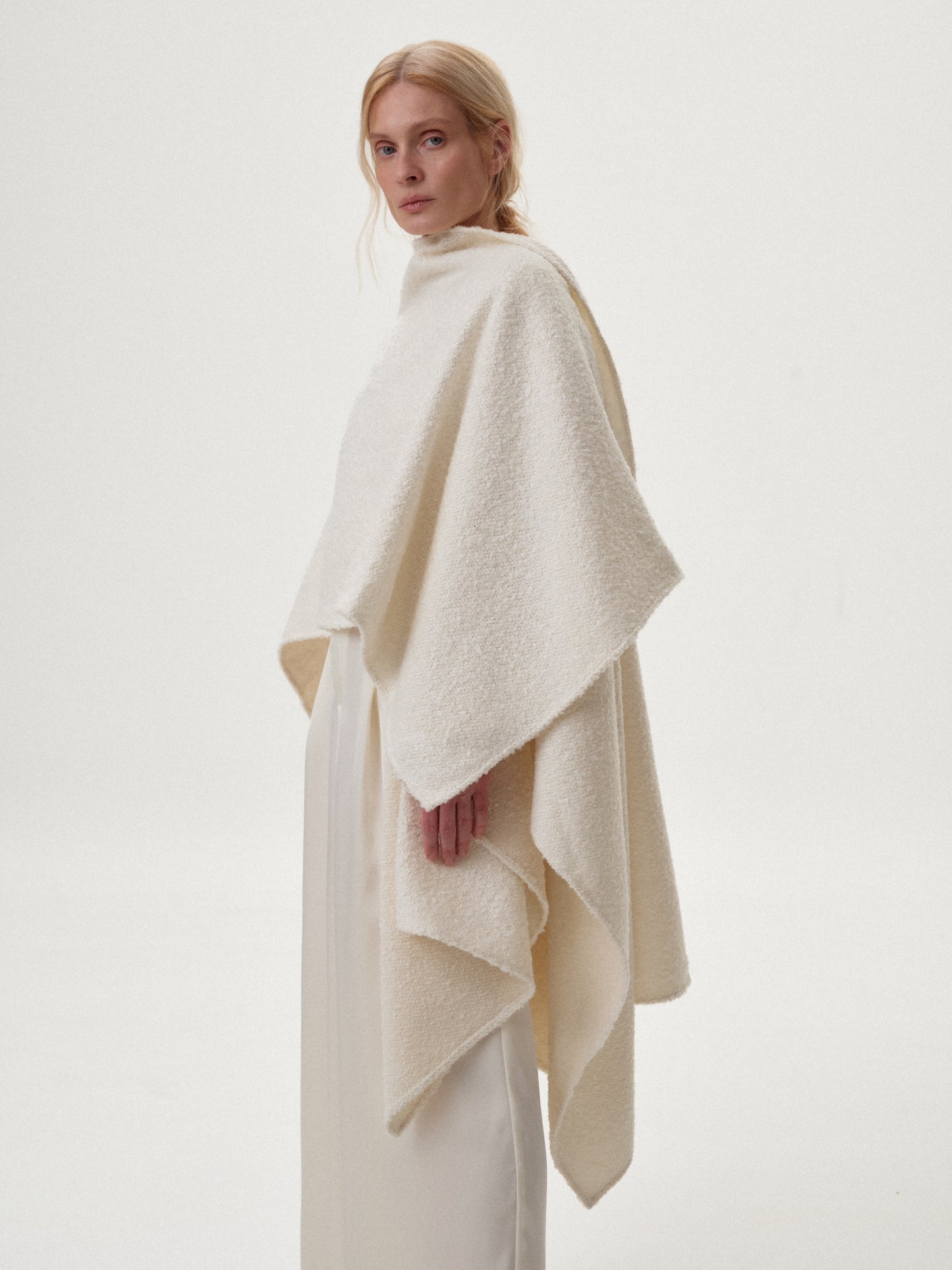 Накидка - пончо букле