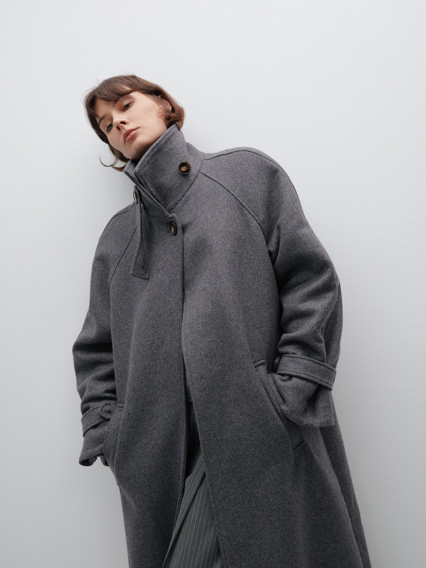 Пальто сіре утеплене COUTURE