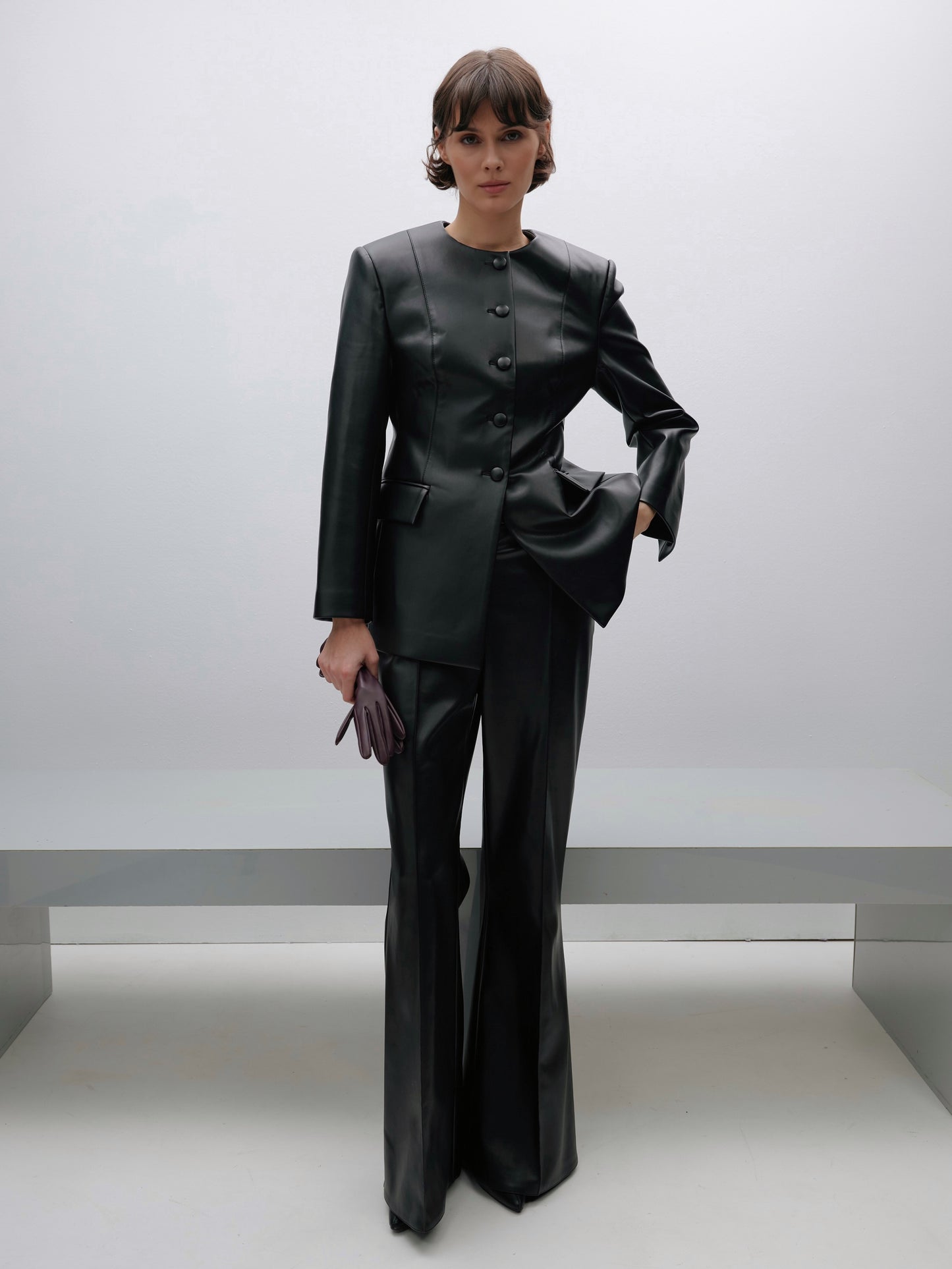 Жакет чорний приталений еко-шкіра