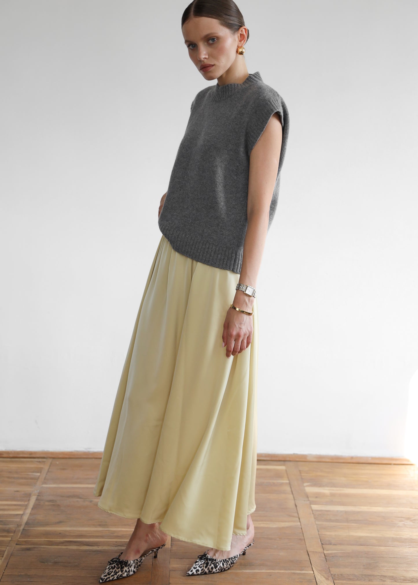 Yellow satin flared skirt