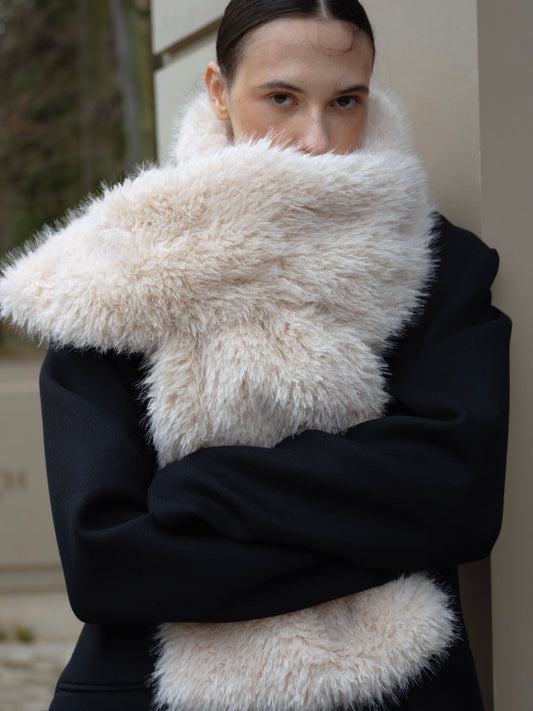 Шарф молочний з хутра