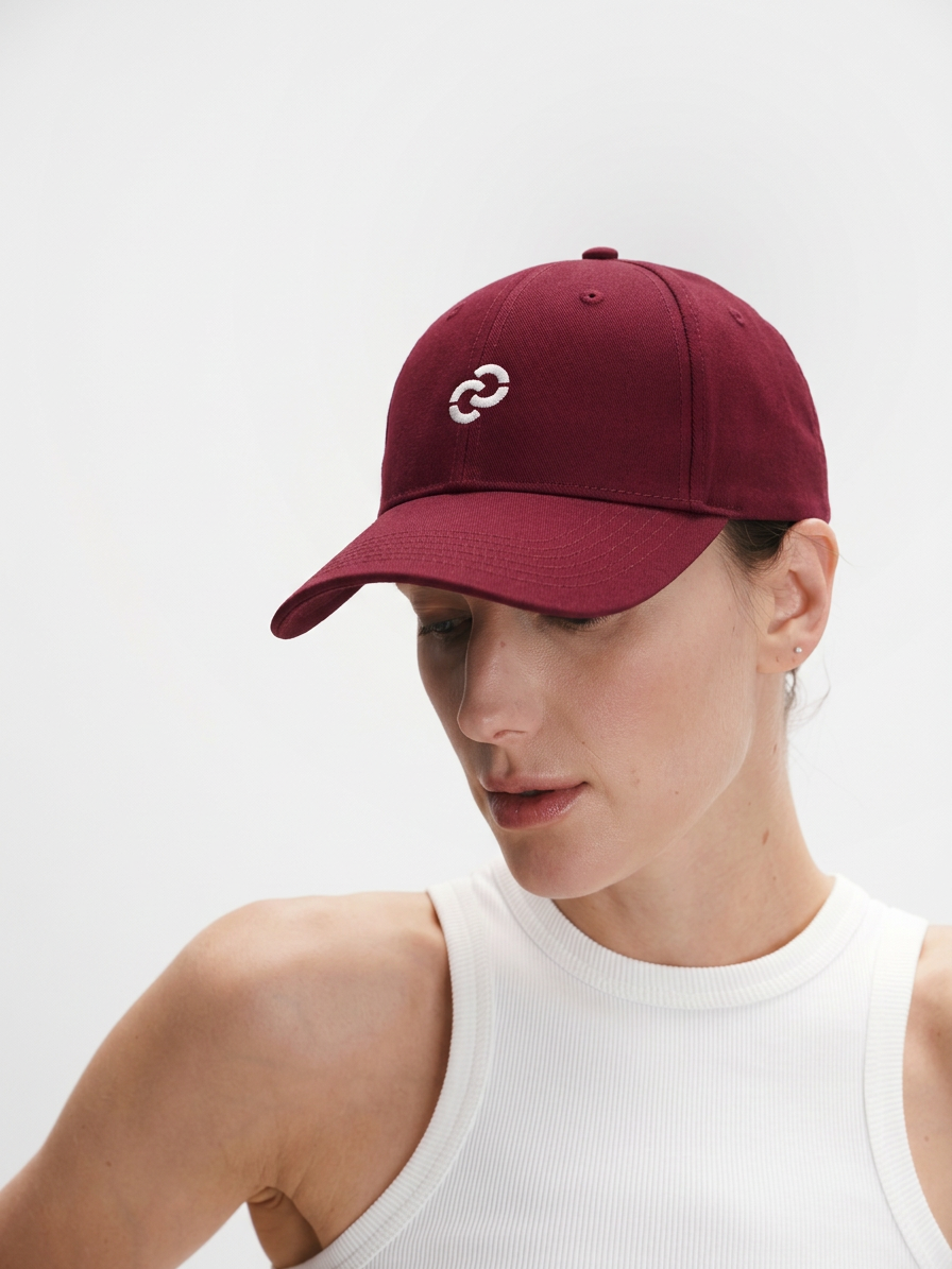 Кепка вишнева з лого