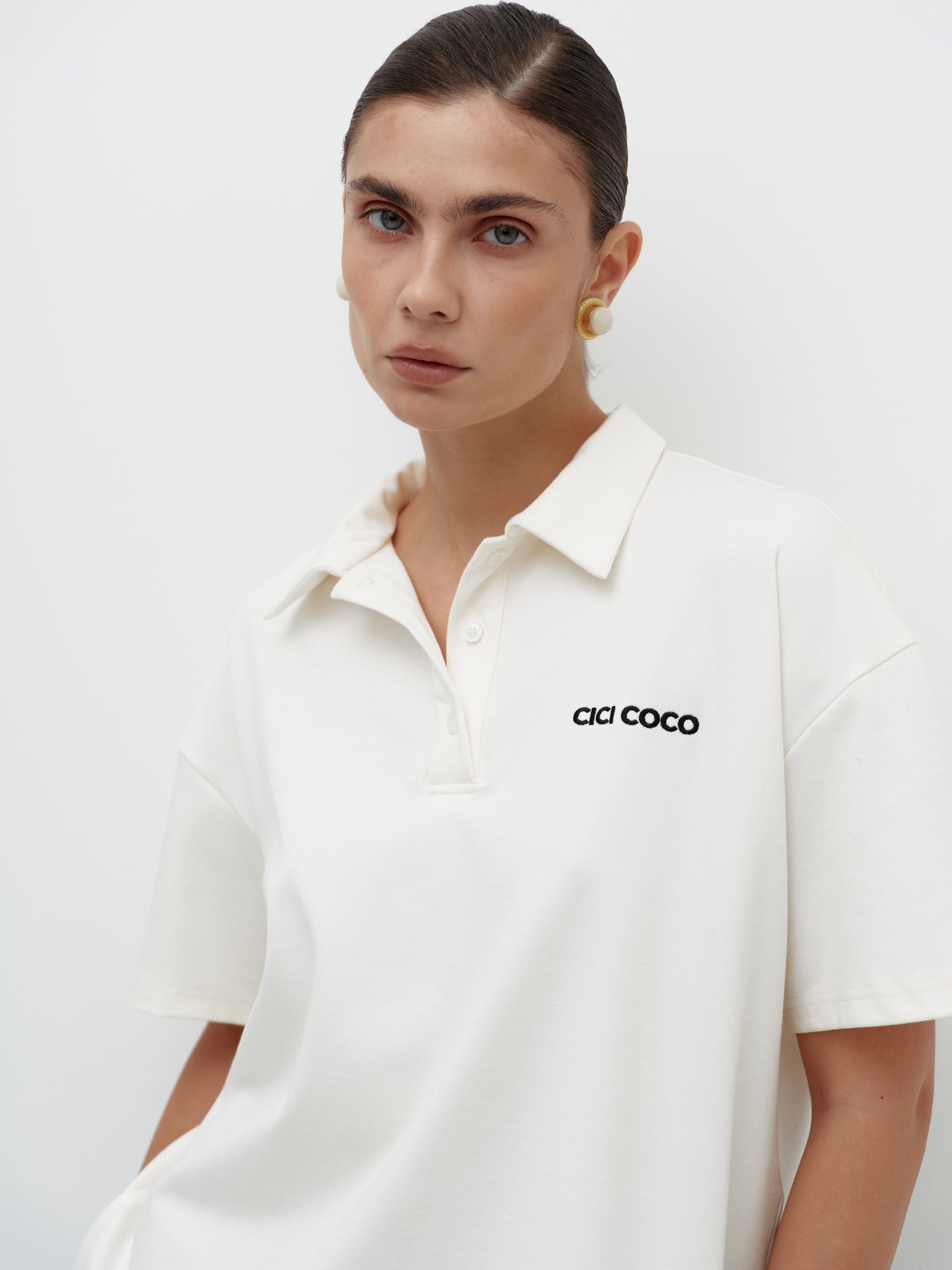 Milk polo shirt with logo