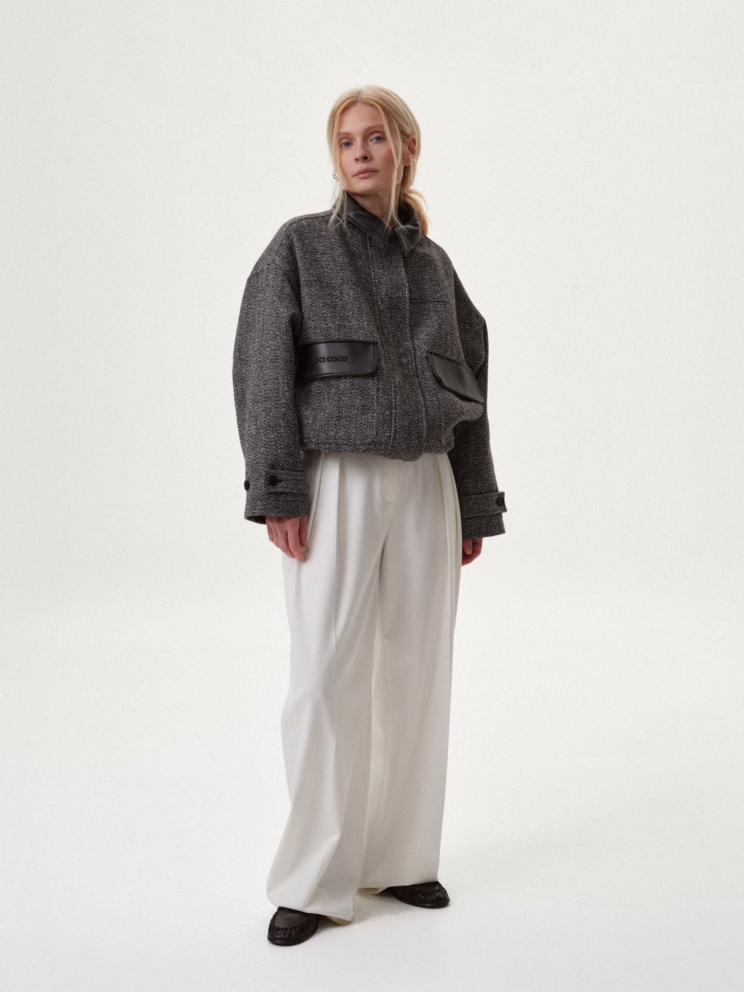 Бомбер зі шкіряними вставками