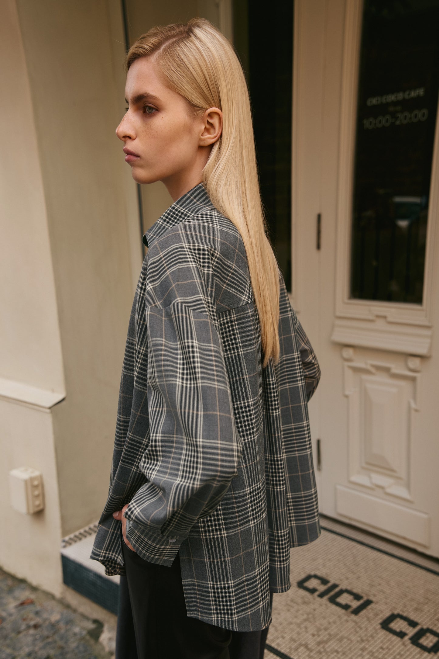 Сорочка оверсайз в клітинку сіра