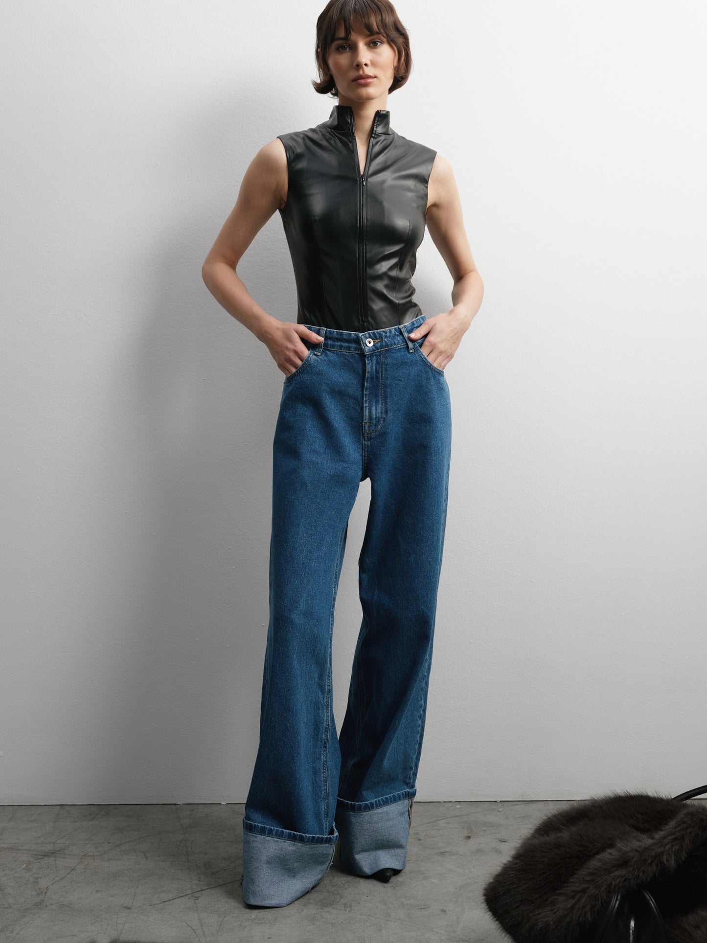 Джинси сині широкого крою з підгинами