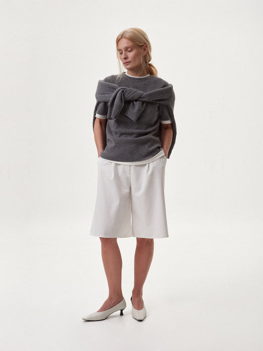 В'язана сіра футболка з лого