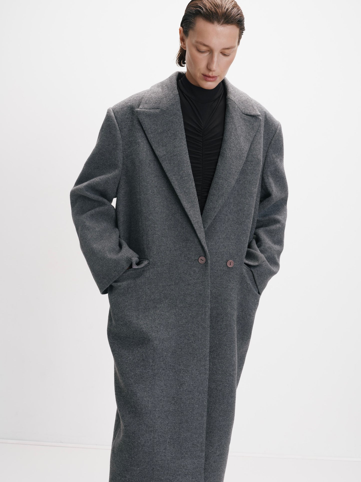 Пальто оверсайз прямого крою сіре COUTURE
