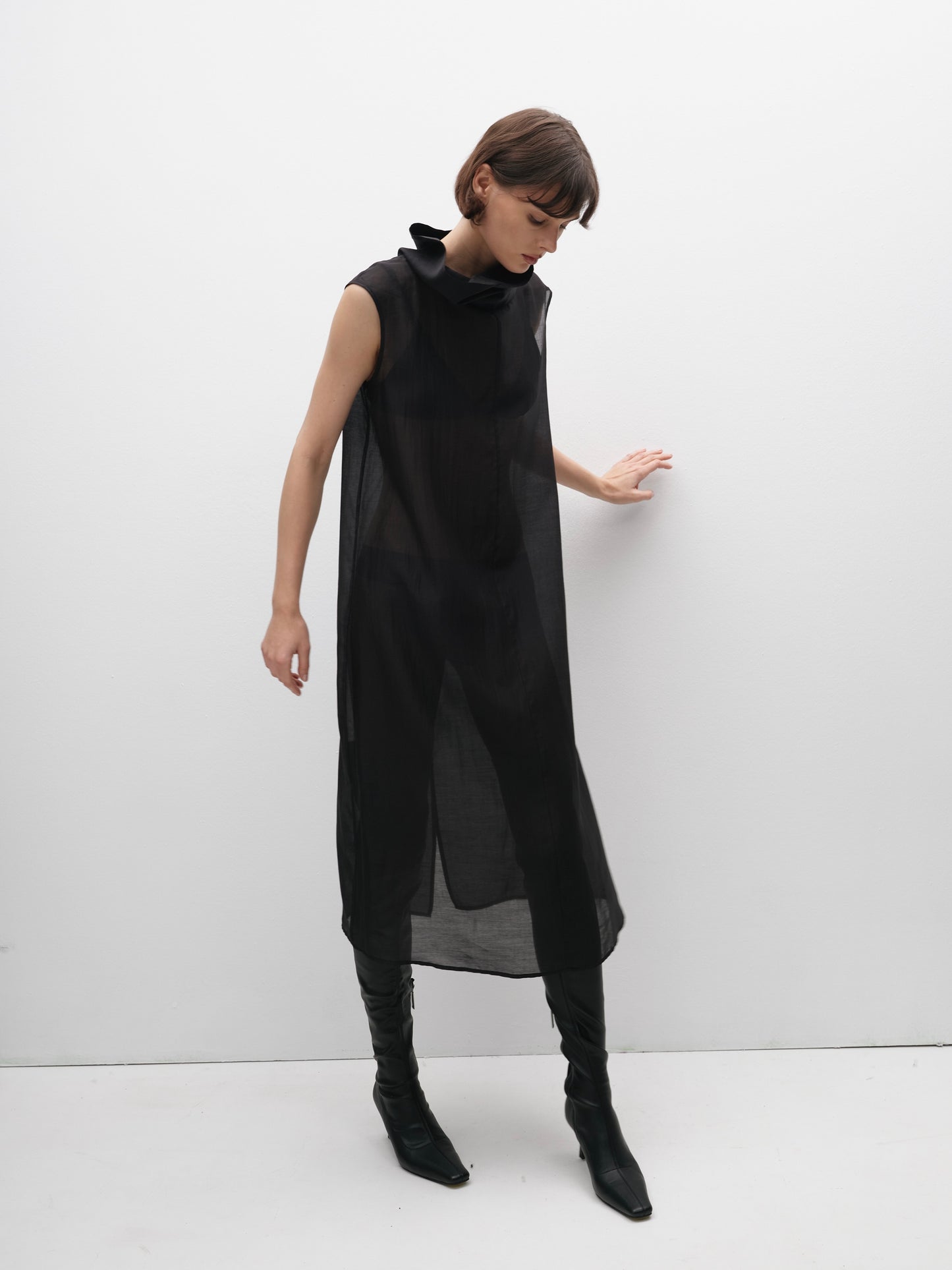 Топ під горло напівпрозорий чорний довгий