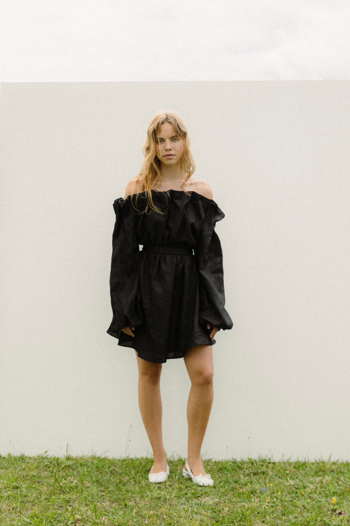 Black linen puff dress