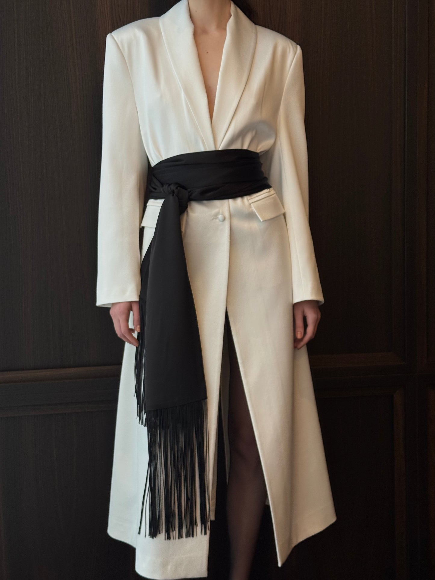 Сатиновий молочний жакет у максі довжині