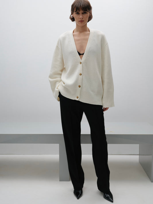 Кардиган вовняний молочний з гудзиками