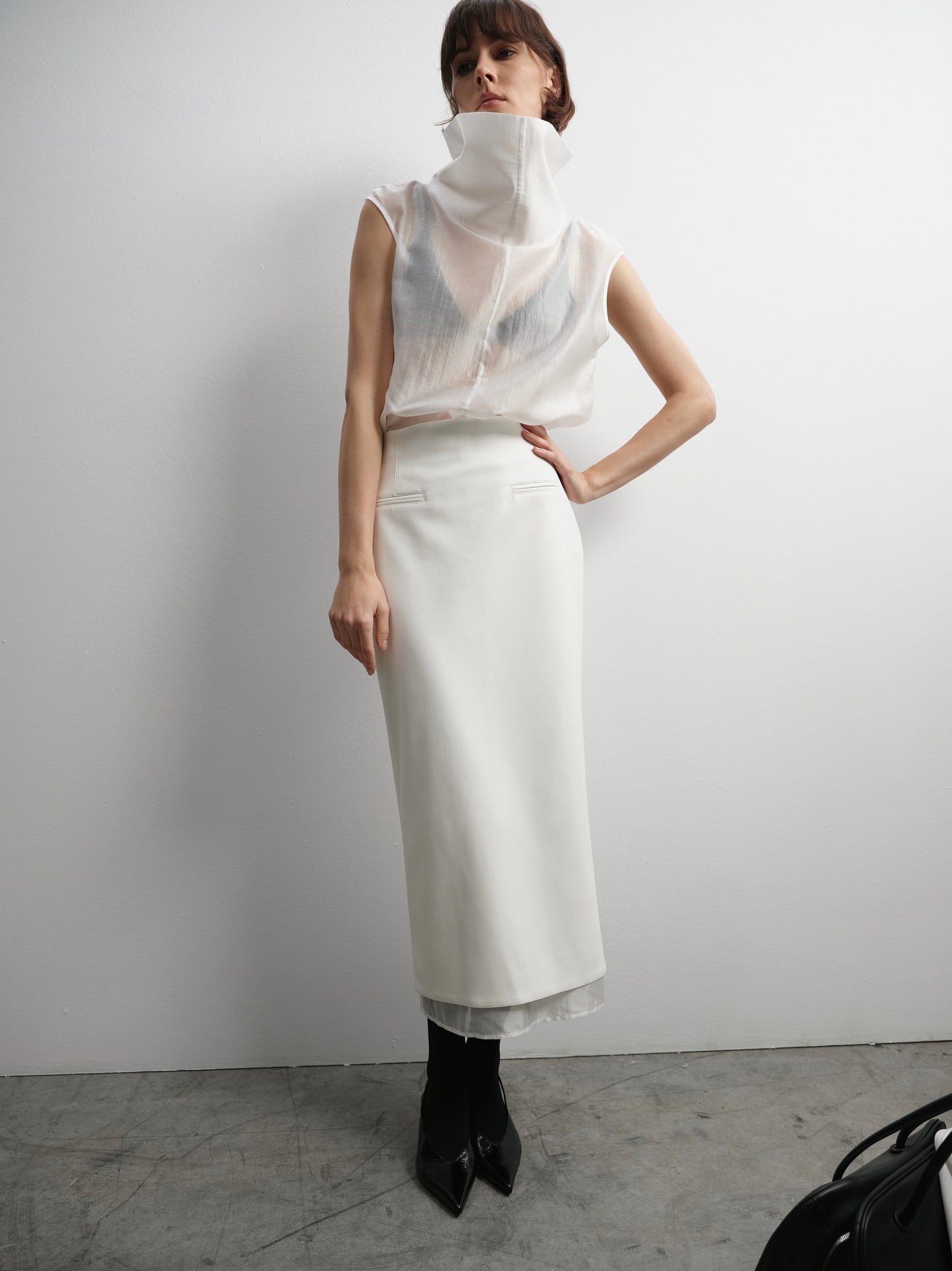 Топ під горло напівпрозорий молочний