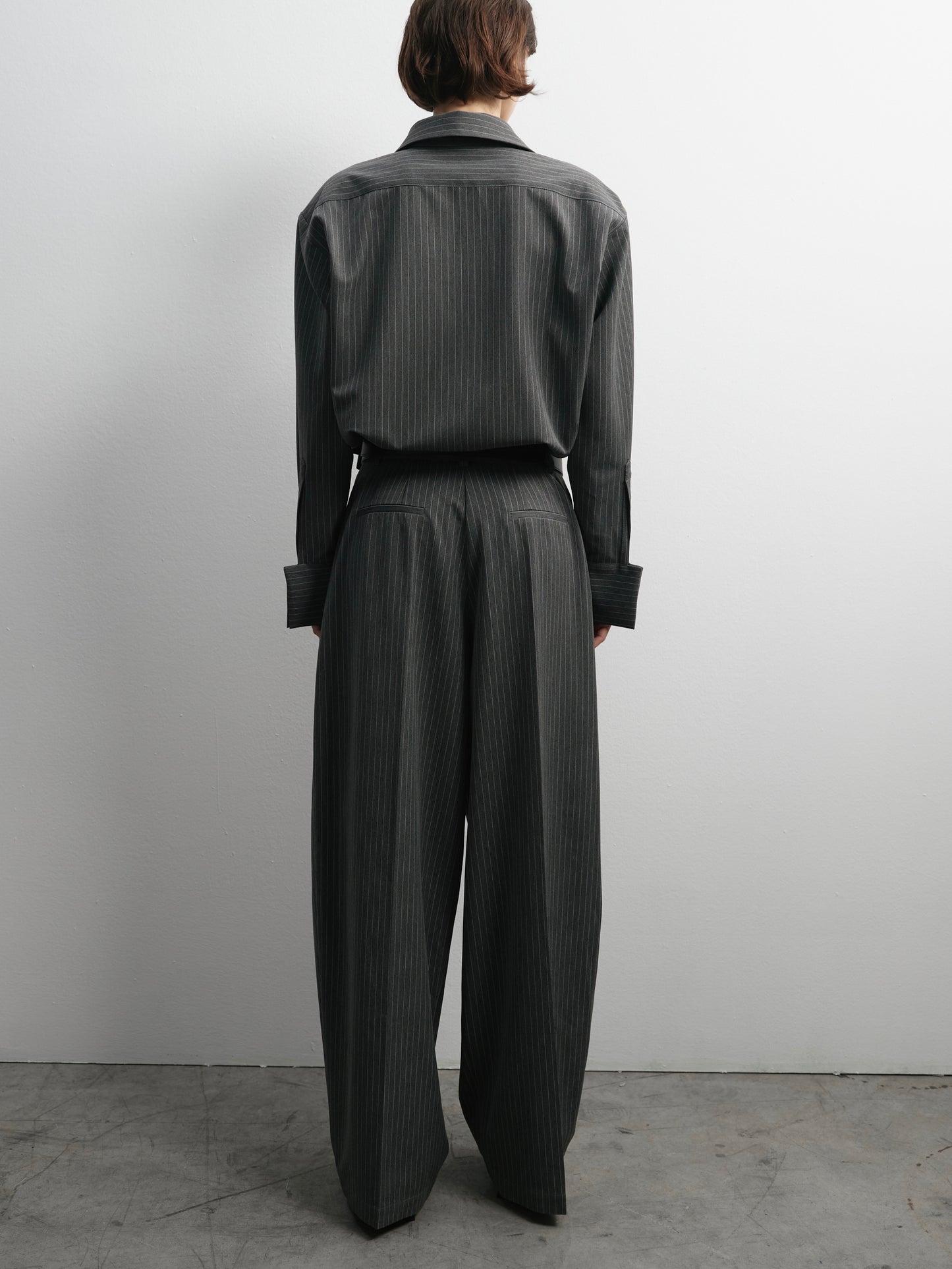 Палаццо сірі у смужку