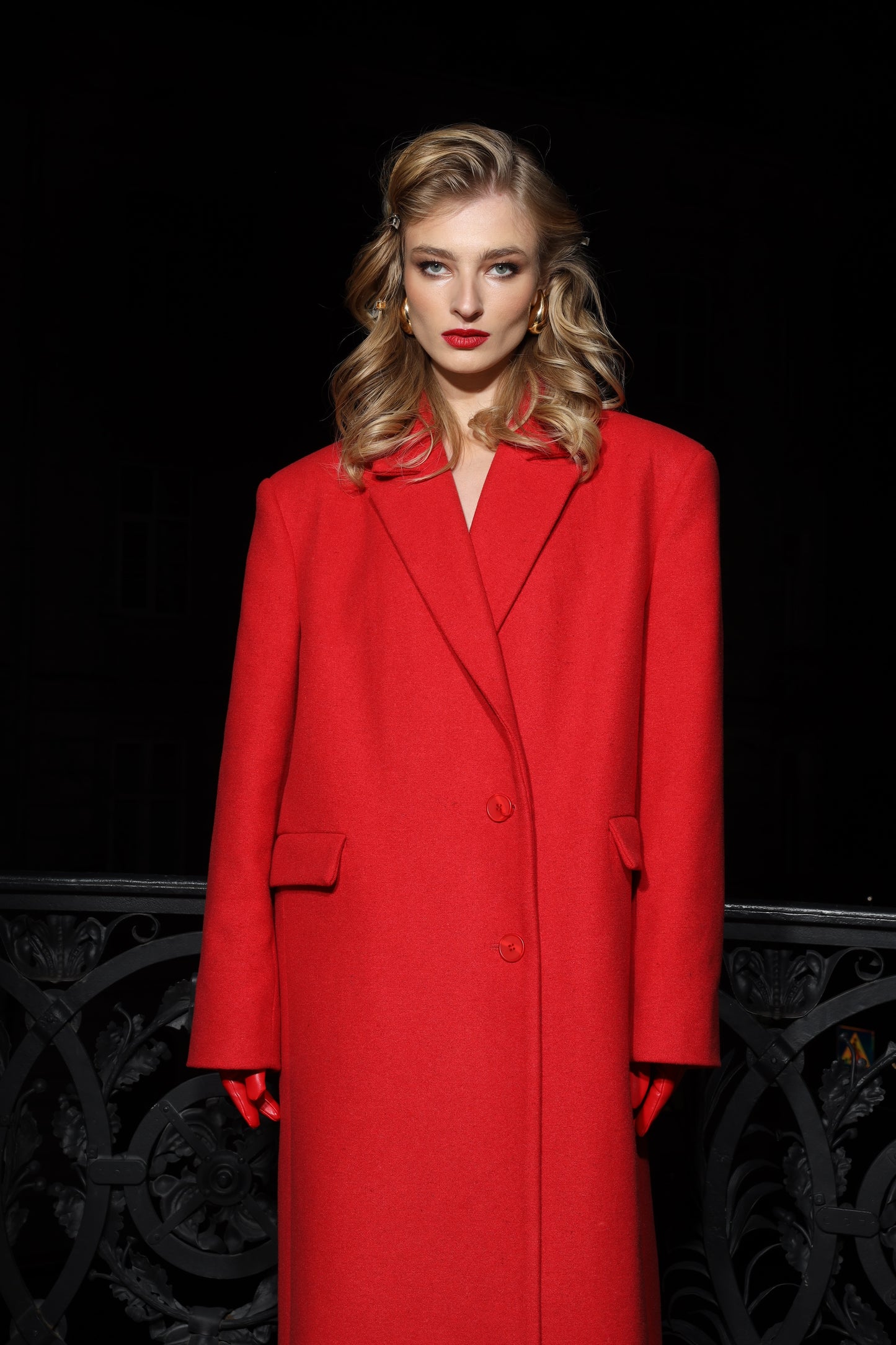 Пальто оверсайз червоне