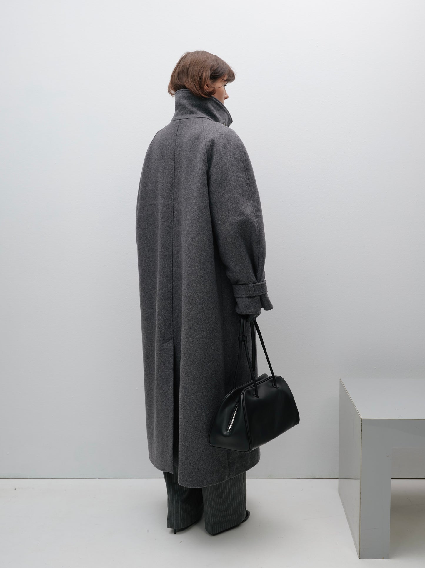 Пальто сіре утеплене COUTURE