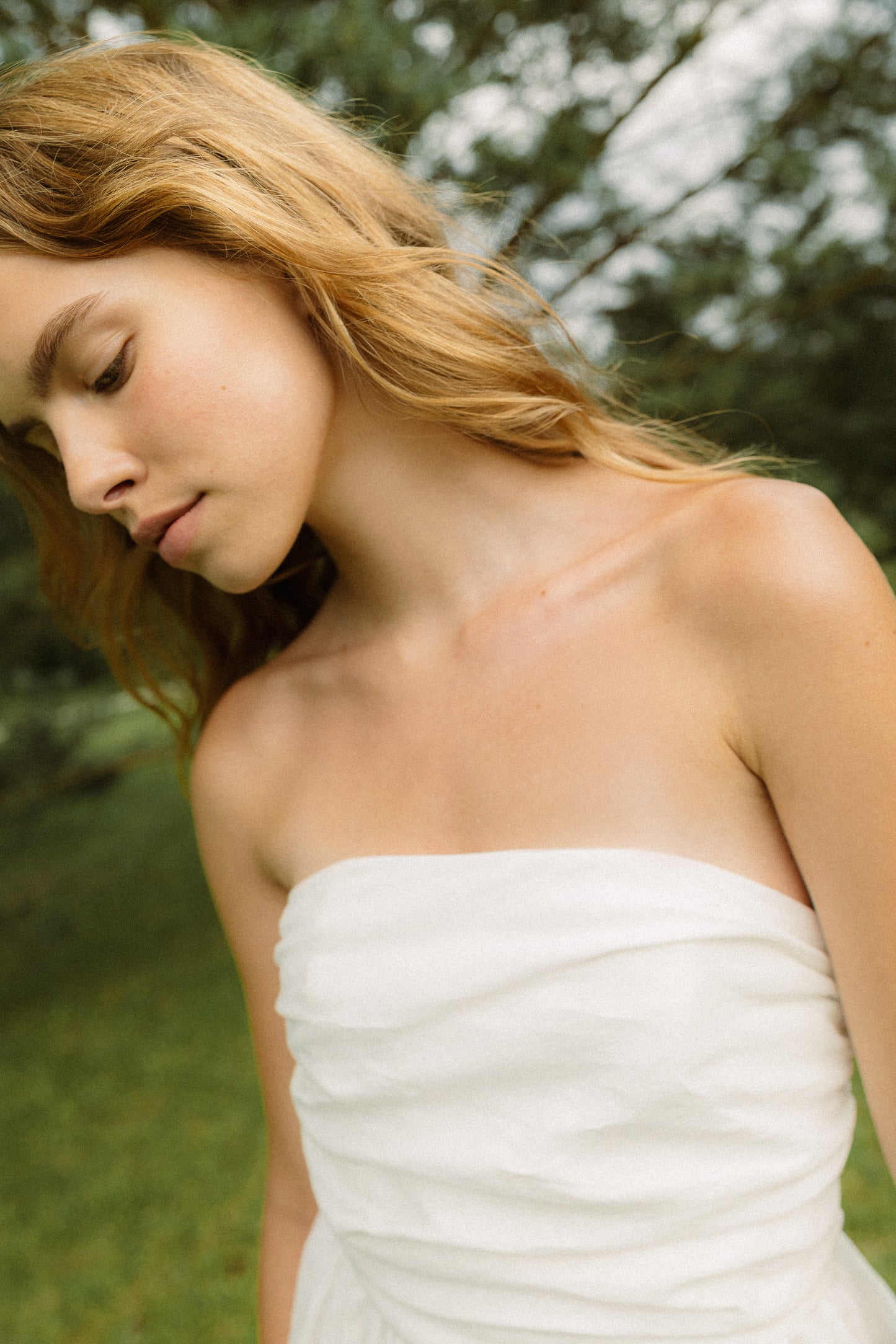 Milk-colored linen corset bandeau dress