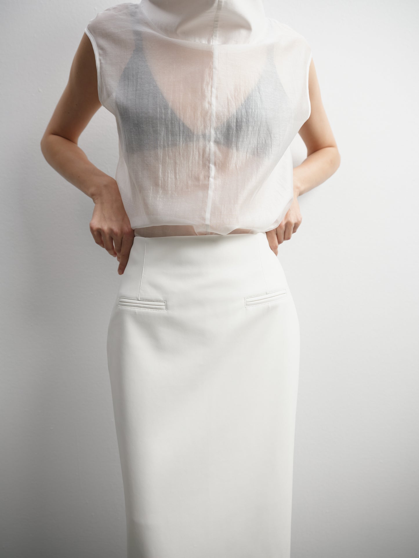 Спідниця молочна еко - шкіра з підкладкою в тон