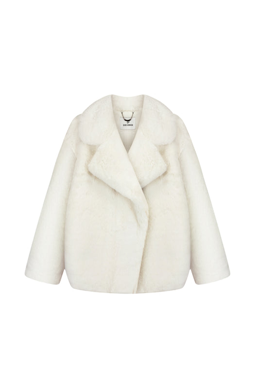 Шуба молочна з гладким хутром