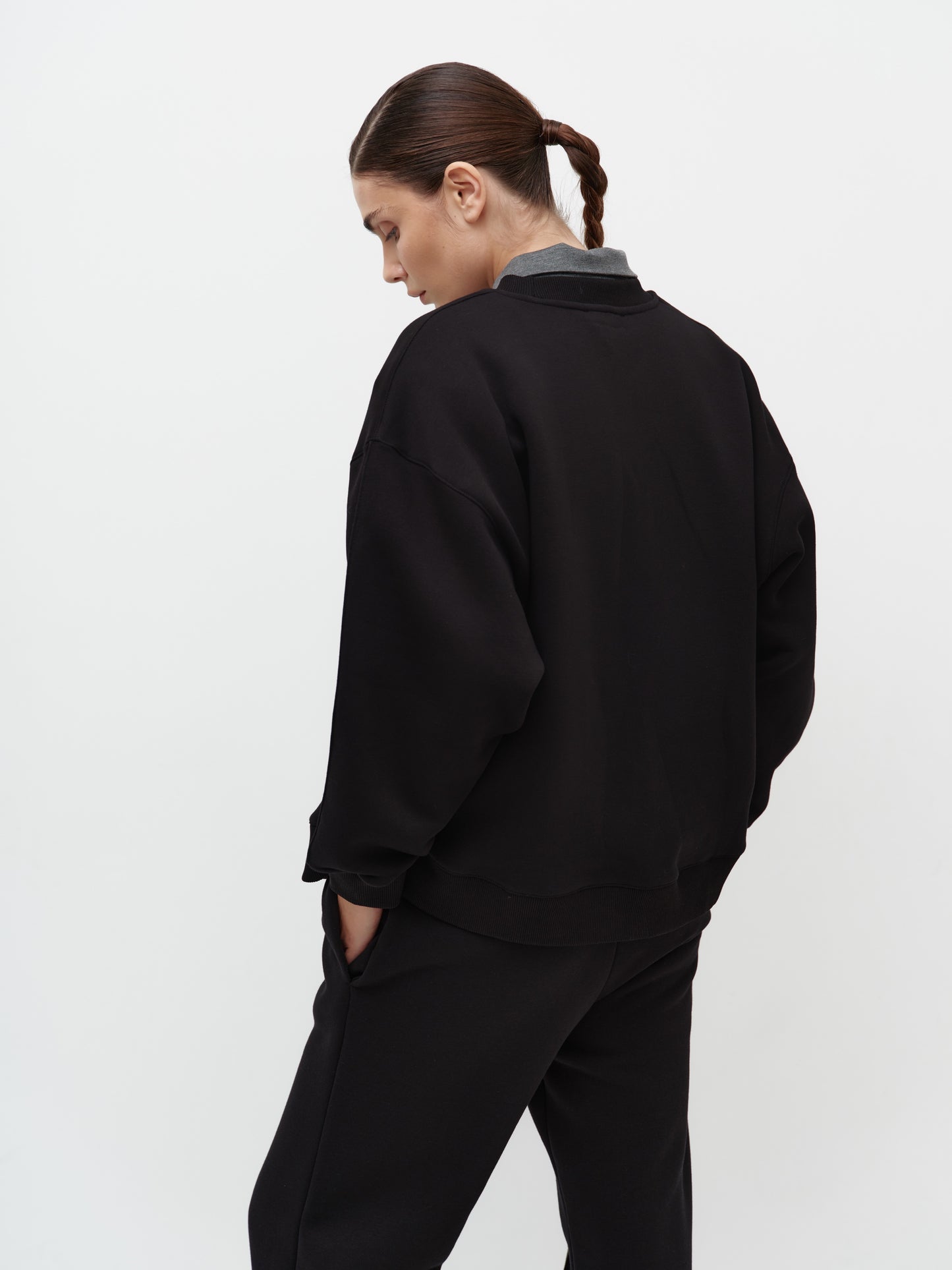 Fleece sweatshirt with embroidery black