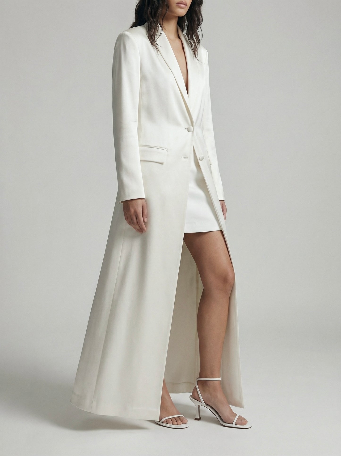 Сатиновий молочний жакет у максі довжині