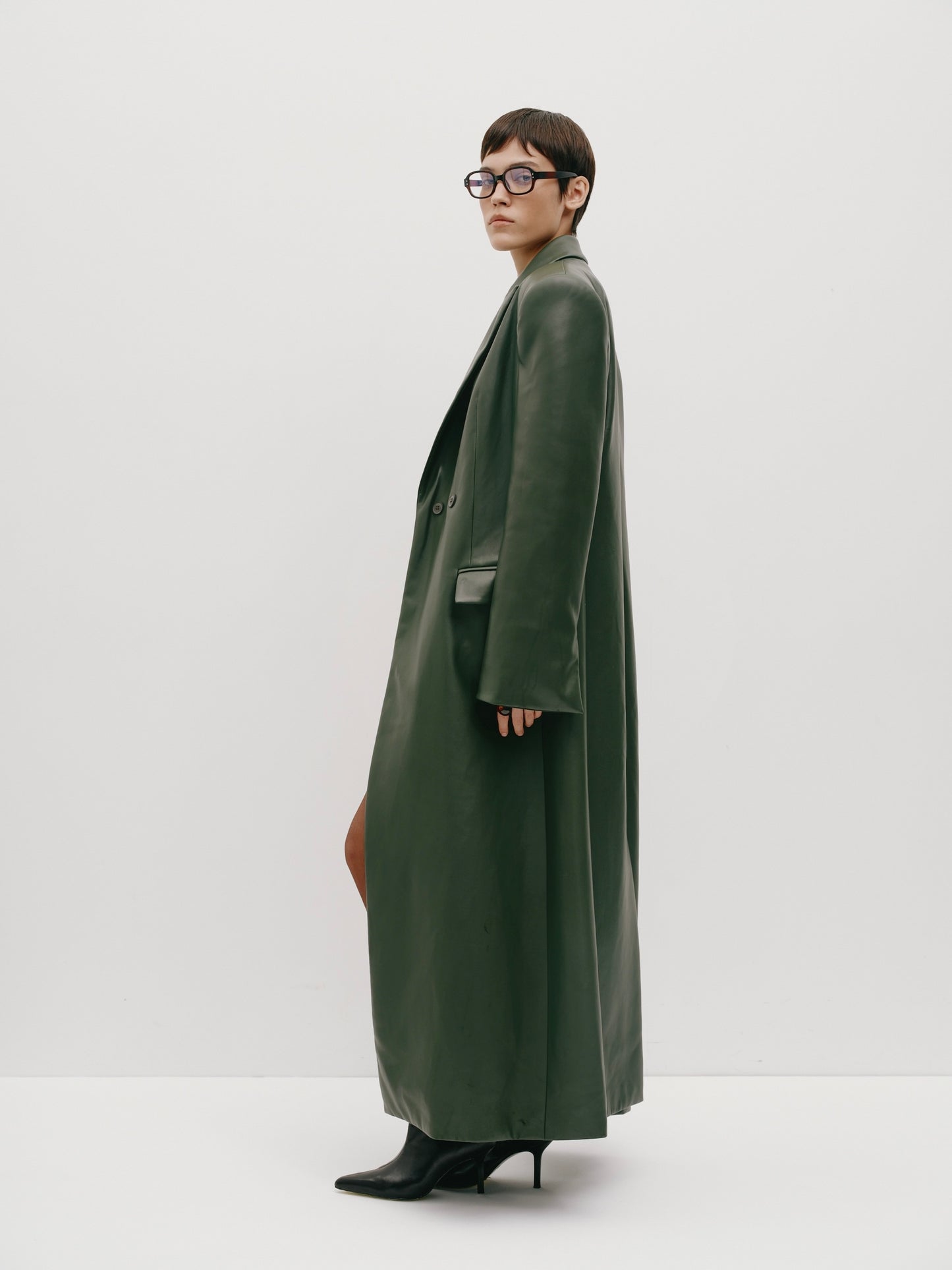 Eco-leather maxi coat in green