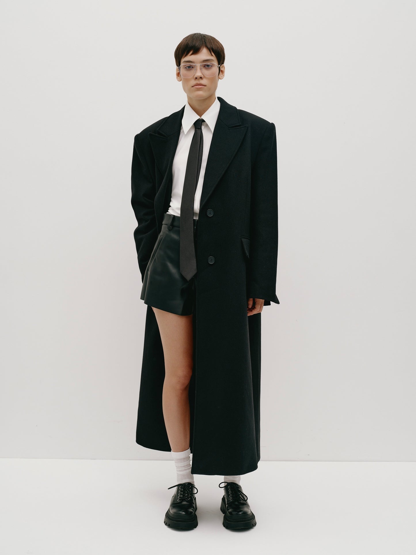 Black wool coat (limited edition)