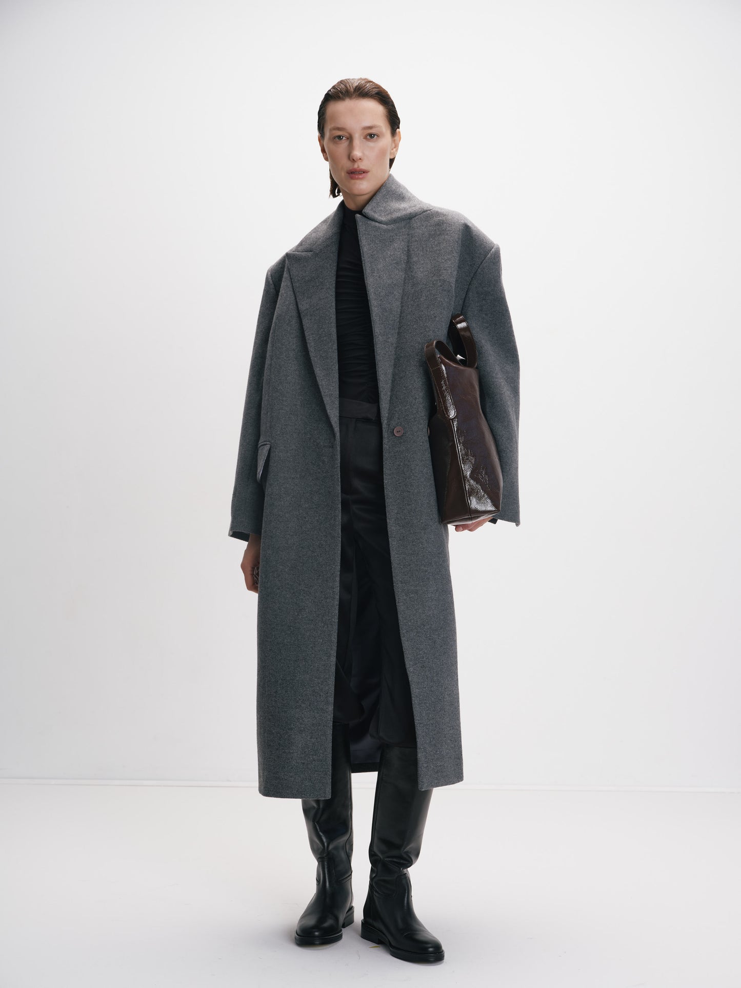 Пальто оверсайз прямого крою сіре COUTURE