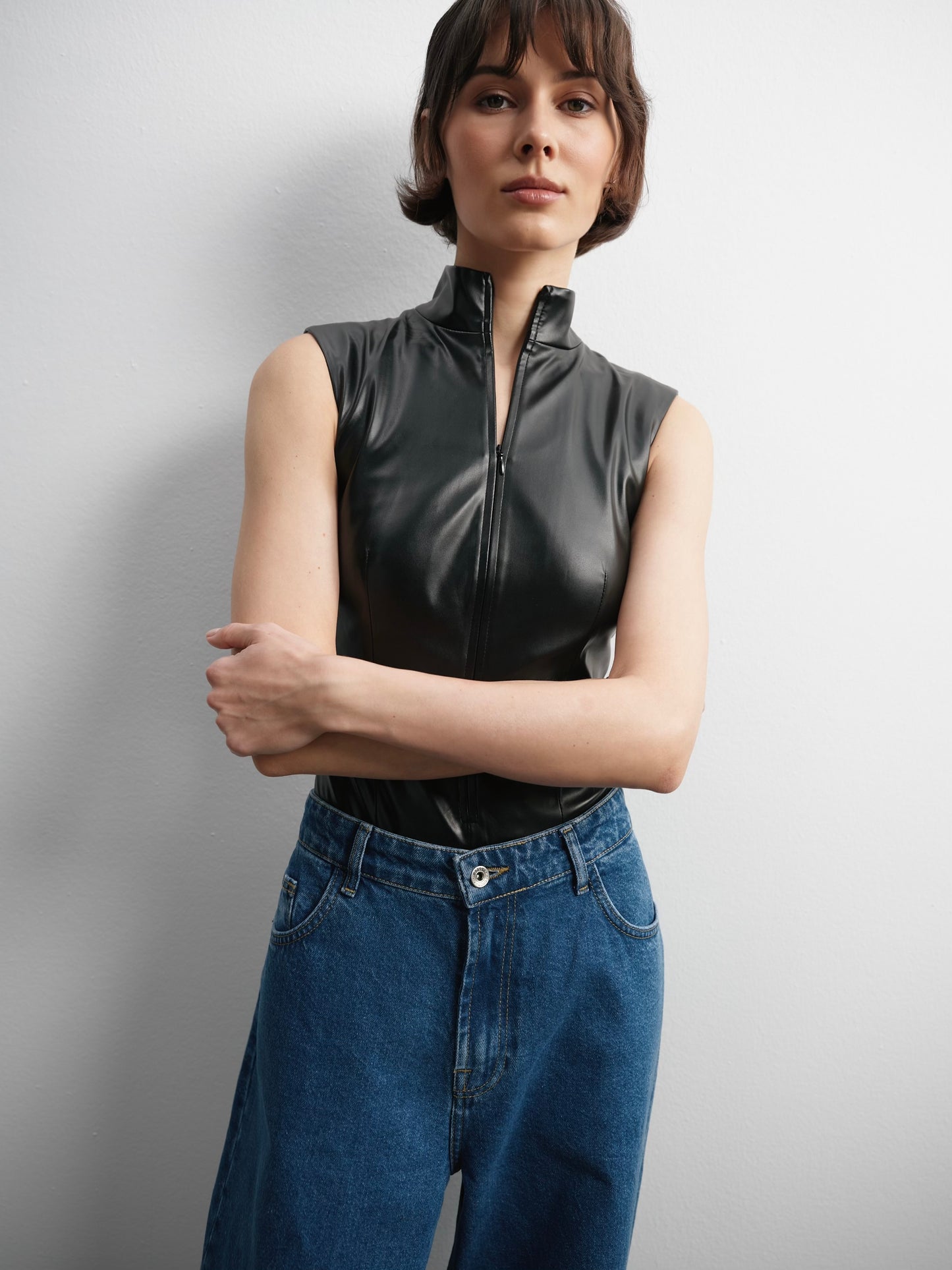 Топ - боді чорний з замком еко - шкіра