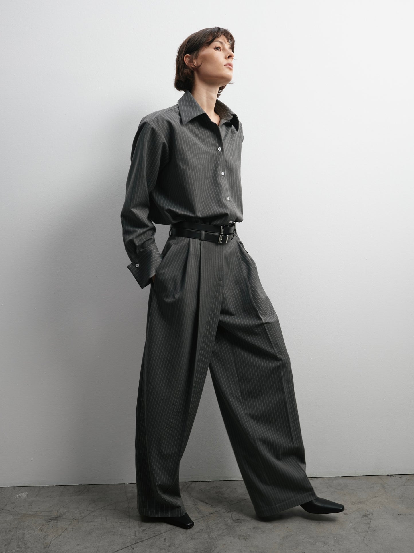 Палаццо сірі у смужку