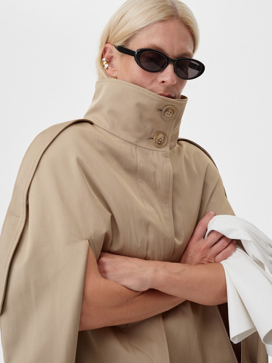 Тренч-кейп бежевий COUTURE