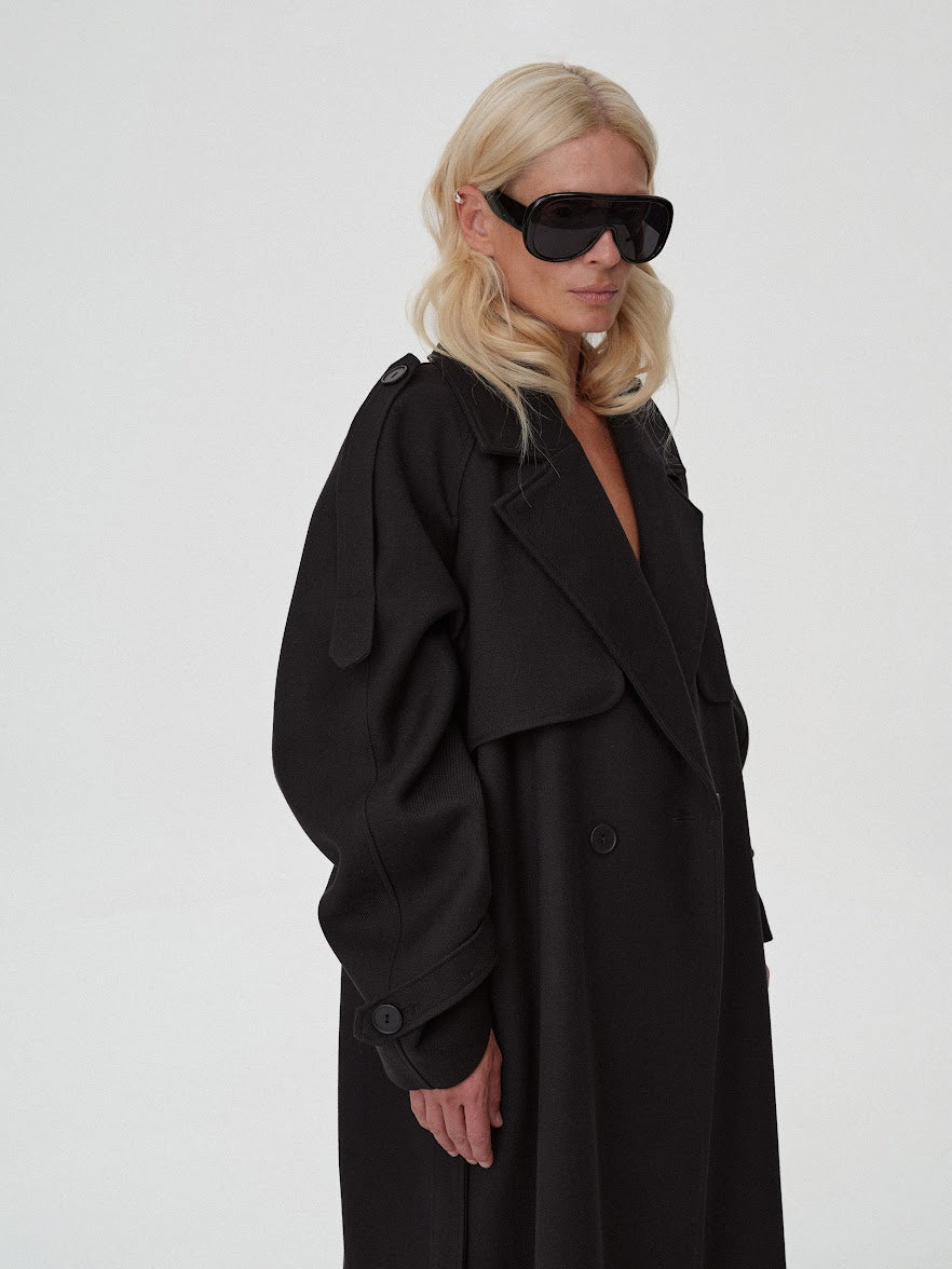 Пальто максі з поясом чорне COUTURE